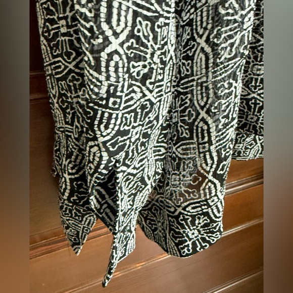 Jones New York Signature Plus Black and White Silk Blouse - Picture 9 of 9